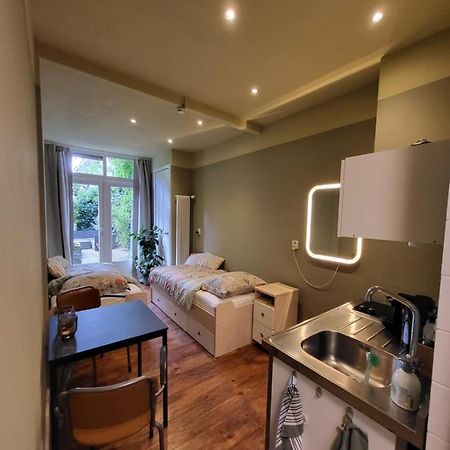 De Doorgang Bed & Breakfast โกรนิงเงน ภายนอก รูปภาพ