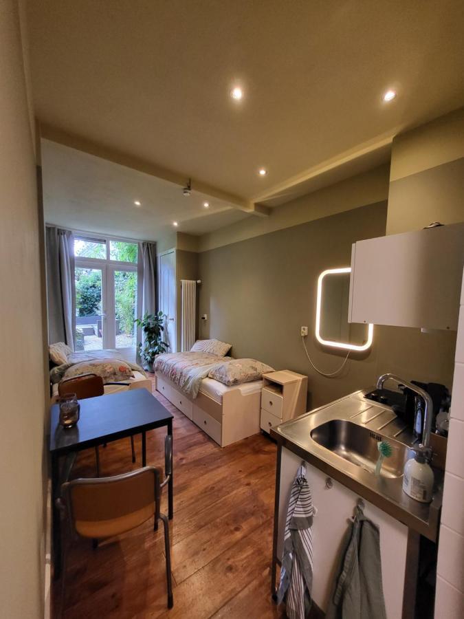De Doorgang Bed & Breakfast โกรนิงเงน ภายนอก รูปภาพ